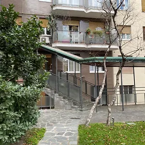 https://milano-apartment-navigli-via-savona.italymilanhotels.net